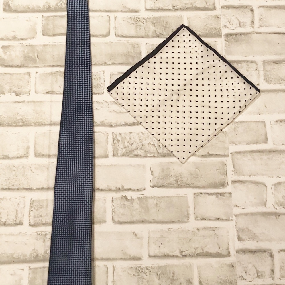 5 for $80 Michael Kors Silk Mens Neck Ties Navy - Picture 6 of 7